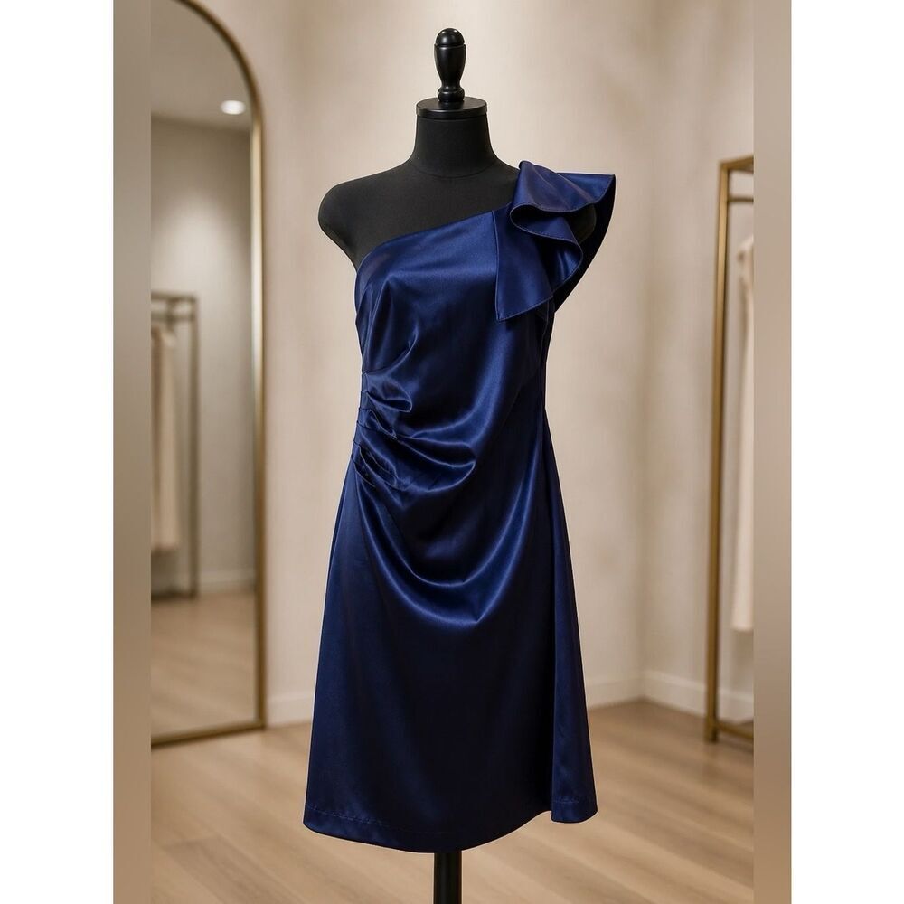 NAVY BLUE SATIN ONE SLEEVE SIZE 11 by TWEEZE ME
